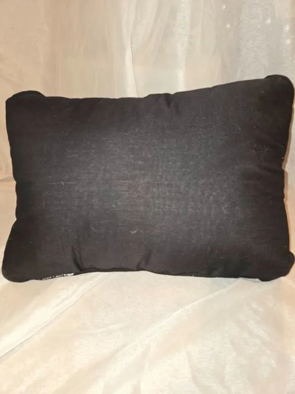 Halloween Skull & Cross Bones Rectangular Tapestry Thow Pillow
